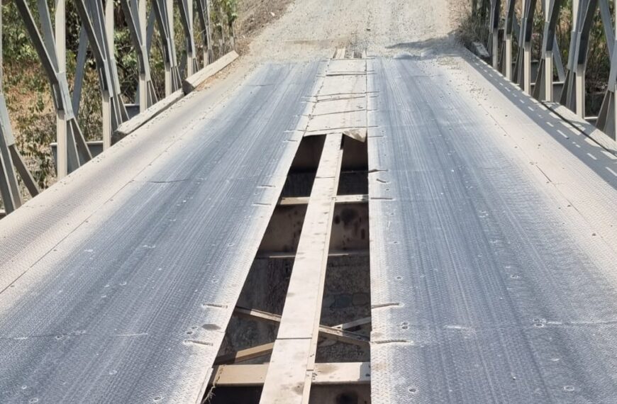 PUENTE EN MAL ESTADO EN SANTA ROSA